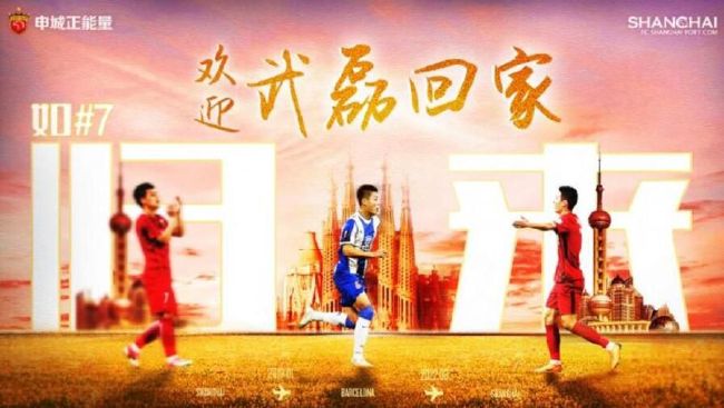 影院场场爆满，早场购票队伍就排起长龙。