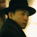 这恰恰是真人的演绎，反而更显得“诡异”。